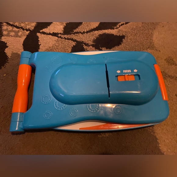 ALEX Art Draw Like A Pro projector, slides & storage! - Picture 8 of 13